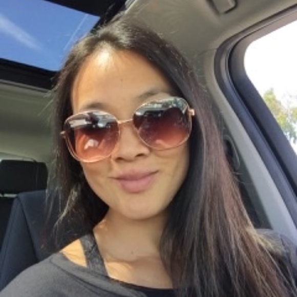 Meet your Posher, Chantal - Picture 1 of 1